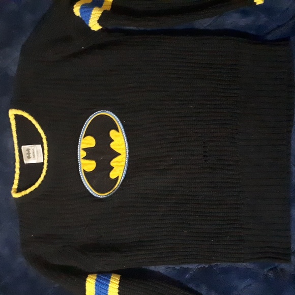 DC Comics~2 Sweaters - Picture 7 of 12